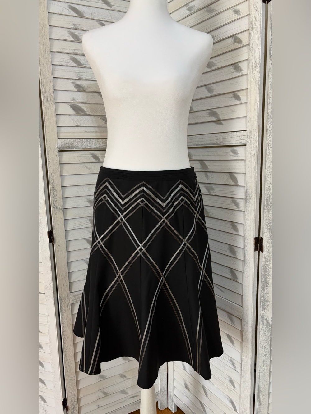 The Limited Black A-Line Skirt with Gray Geometric Stitching